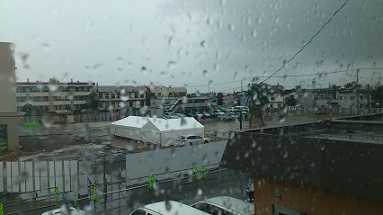 八雲小学校改築工事安全祈願祭は雨